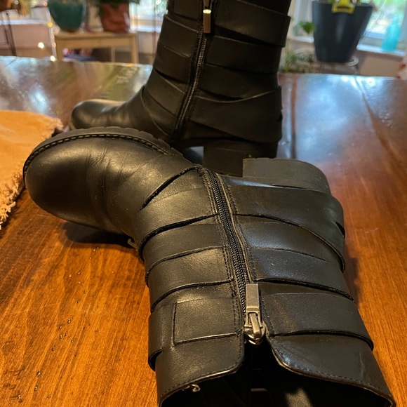 Adam Tucker Black leather  Buckle Ankle Boots - Picture 4 of 7